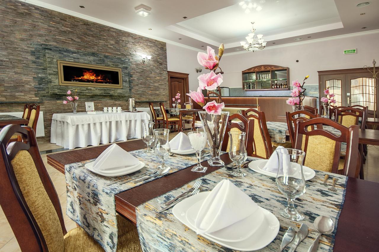 Hotel Irys Lublin Extérieur photo